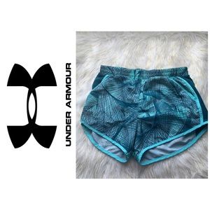 Under Armor women's HeatGear shorts UA